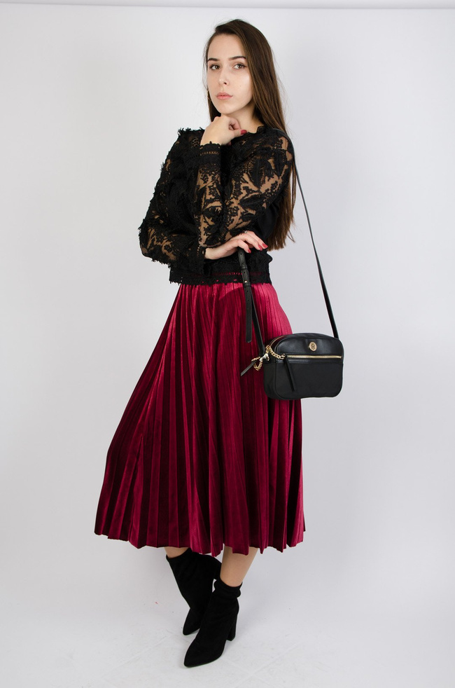 CZARNA BLUZKA Z KORONKI