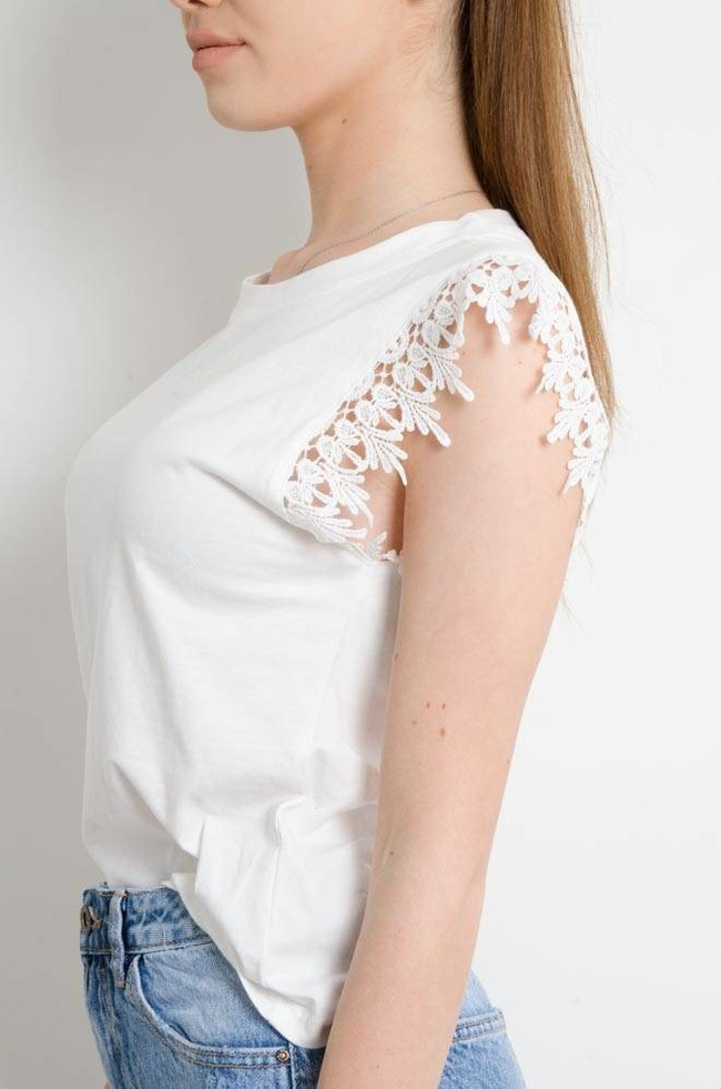 BLUZKA DZIANINOWA AŻUROWE REKAWY- BIAŁA