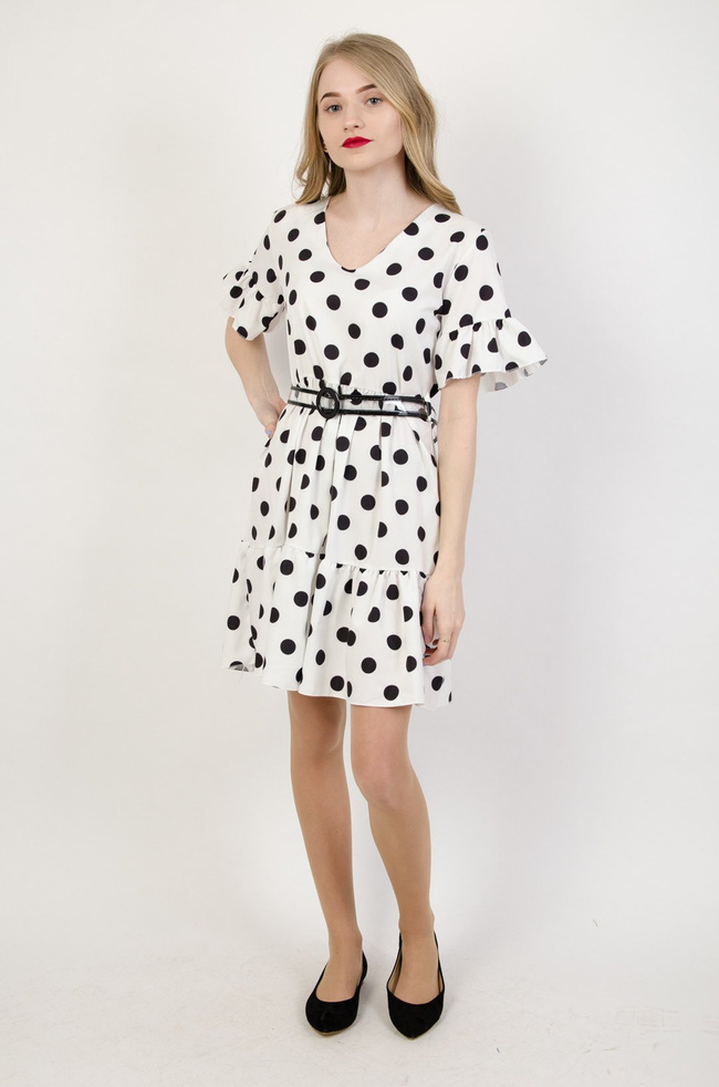 Biała sukienka w grochy