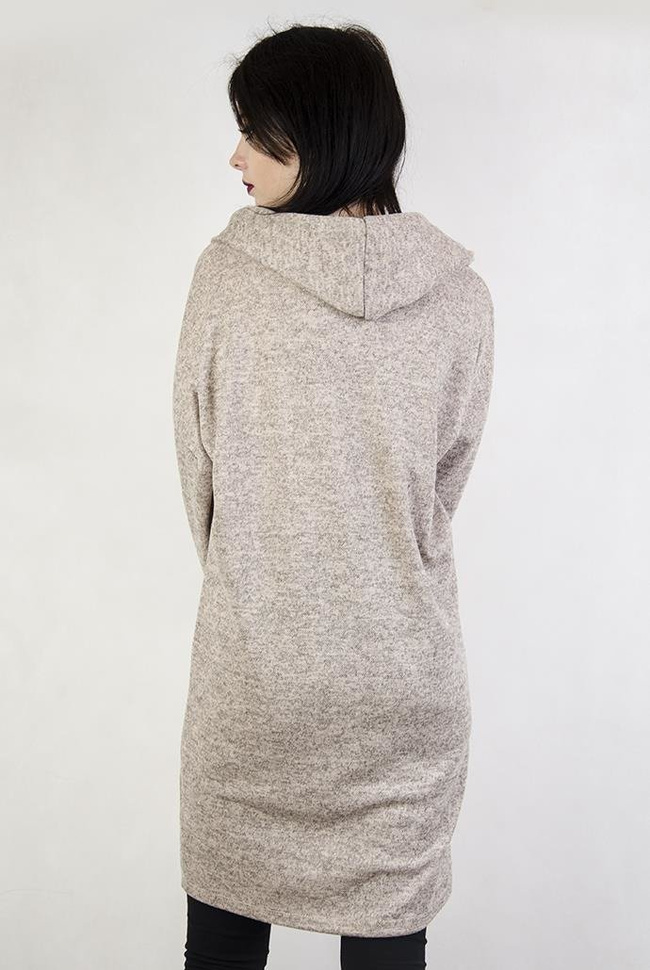 Beżowa bluzka typu kangurka, z zamkiem w dekolcie