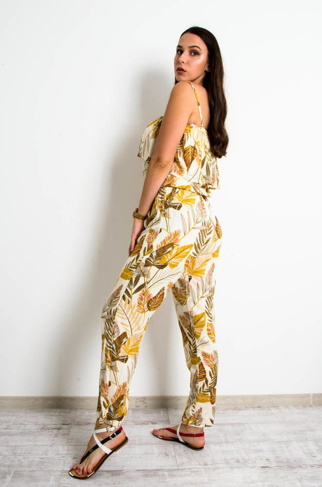 BEŻOWY KOMBINEZON W KWIATY Z HISZPAŃSKIM DEKOLTEM 