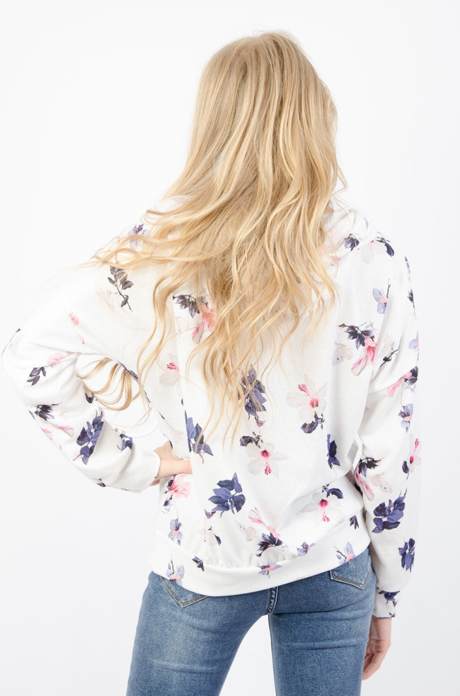 BIAŁA BLUZA Z KAPTUREM Z MOTYWEM KWIATOWYM