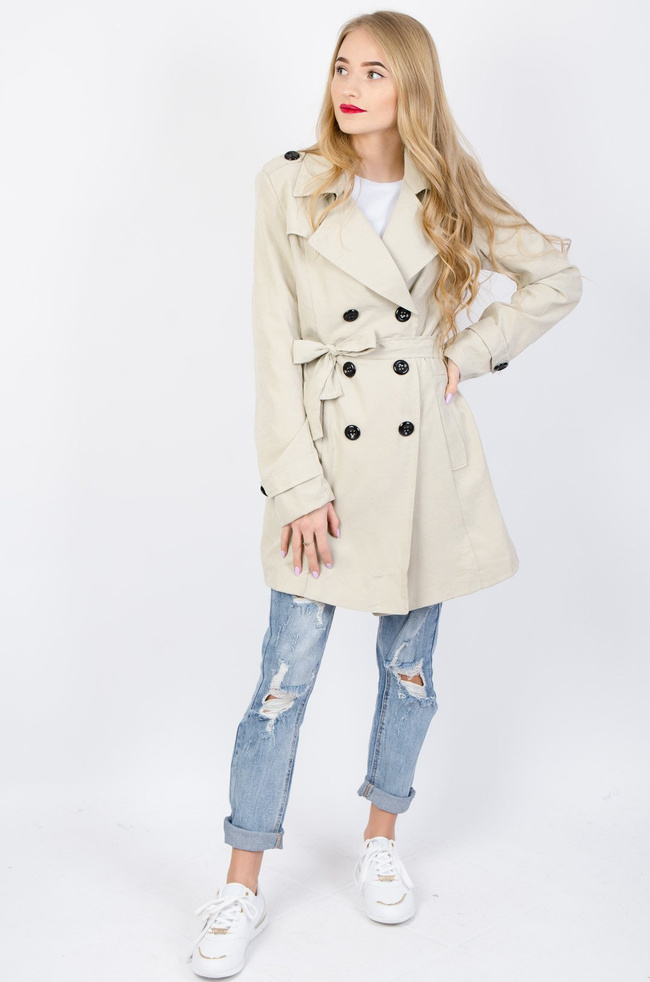 Beżowy płaszcz typu trencz