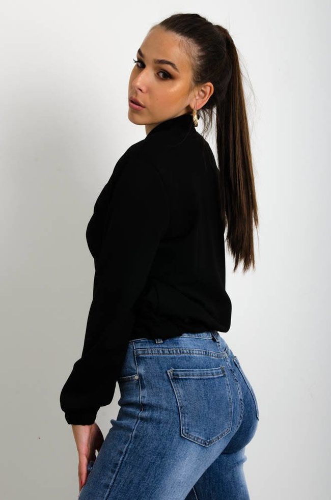 CZARNA BLUZA ZAPINANA NA ZAMEK