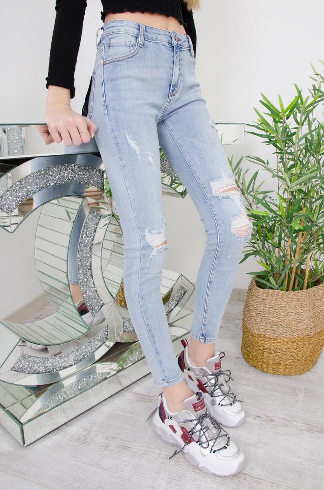 JASNE SPODNIE JEANSOWE Z PRZETARCIAMI