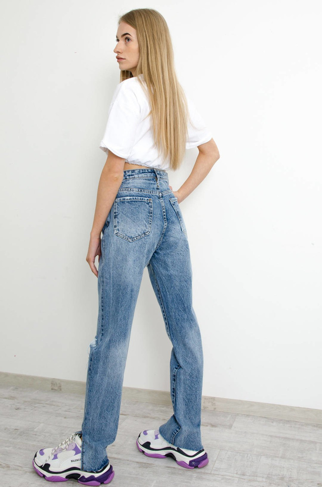JASNE SPODNIE JEANSOWE MOM FIT Z DZIURAMI - WYSOKI STAN