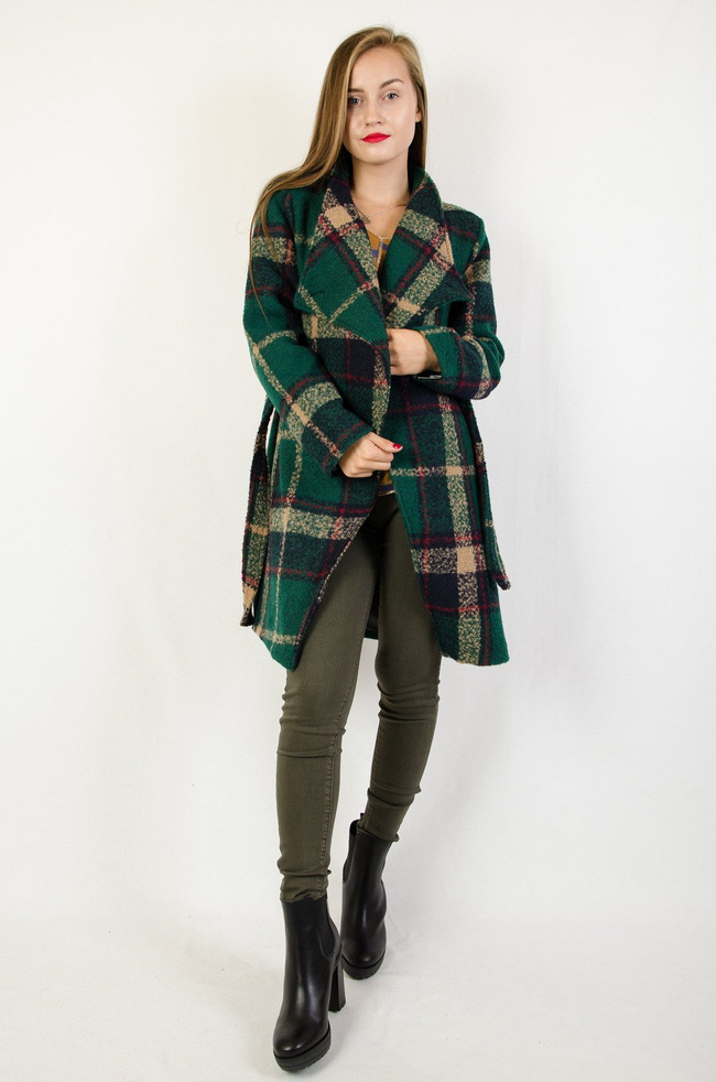 Zielony płaszcz w kratę, z wiązaniem w pasie oraz guzikiem przy szyi