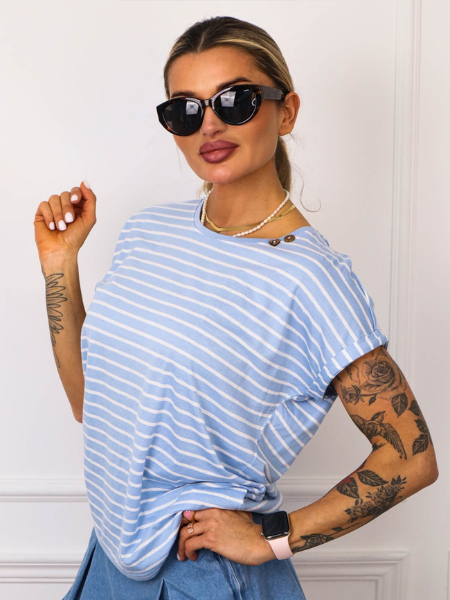 T-SHIRT W PASKI Z OZDOBNYMI GUZIKAMI- NIEBIESKI