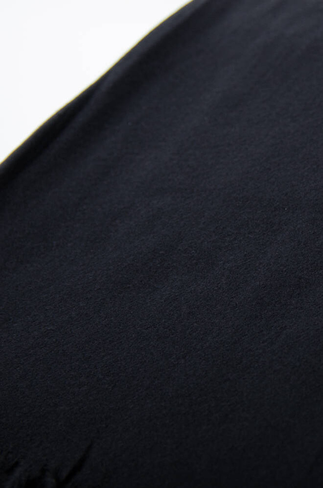 CHUSTA Z FRĘDZLAMI KLASYK- CZARNA