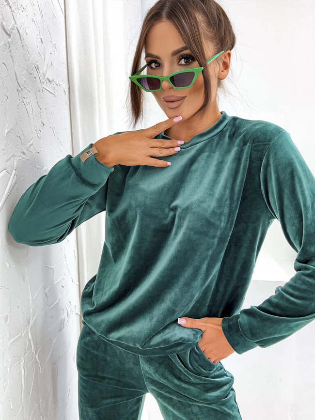 WELUROWY KOMPLET DRESOWY Z NASZYWKĄ NA RĘKAWIE- BUTELKOWA ZIELEŃ