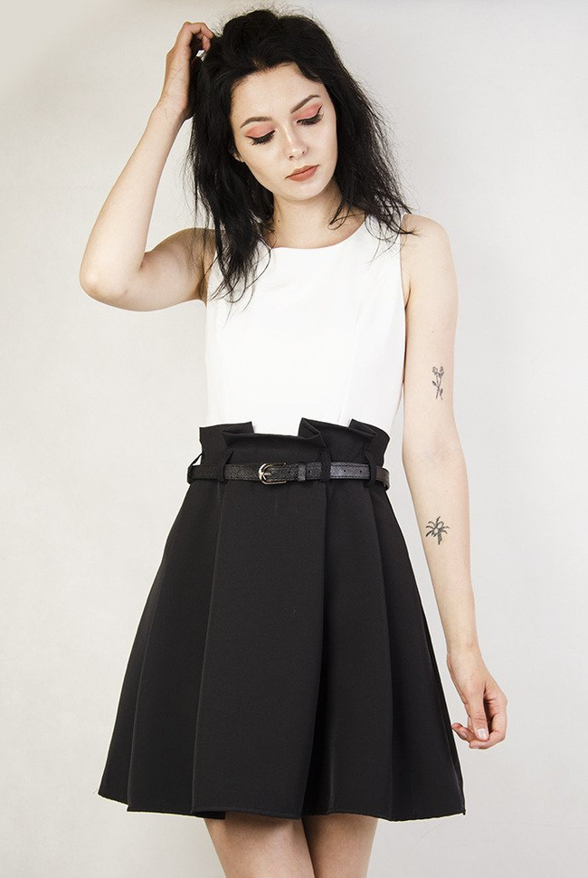 Elegancka czarno-biała sukienka