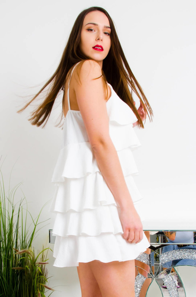 BIAŁA WARSTWOWA TUNIKA NA RAMIĄCZKACH