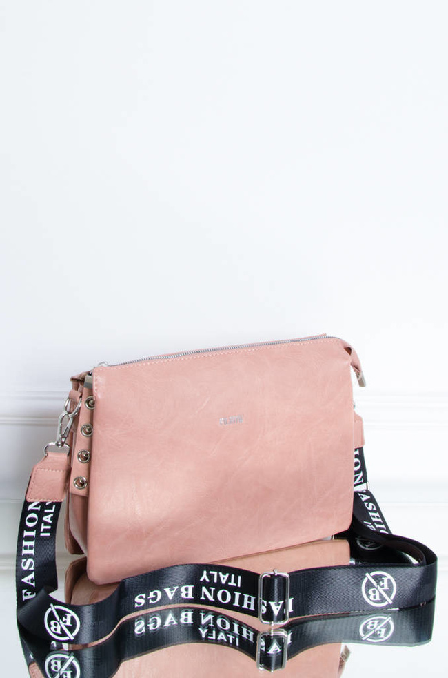 TOREBKA LISTONOSZKA Z IMITACJI SKÓRY- RÓŻOWA