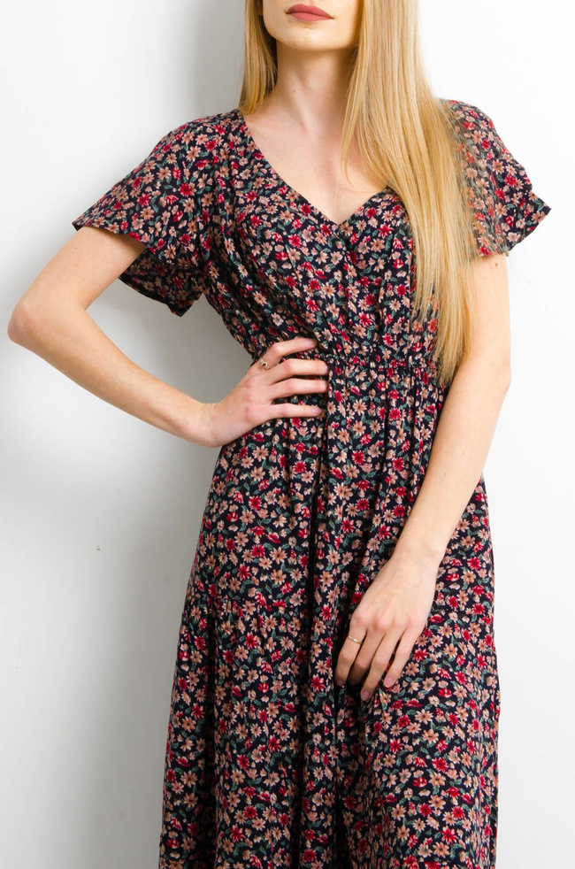 DŁUGA GRANATOWA SUKIENKA W KWIATY- DEKOLT W SEREK