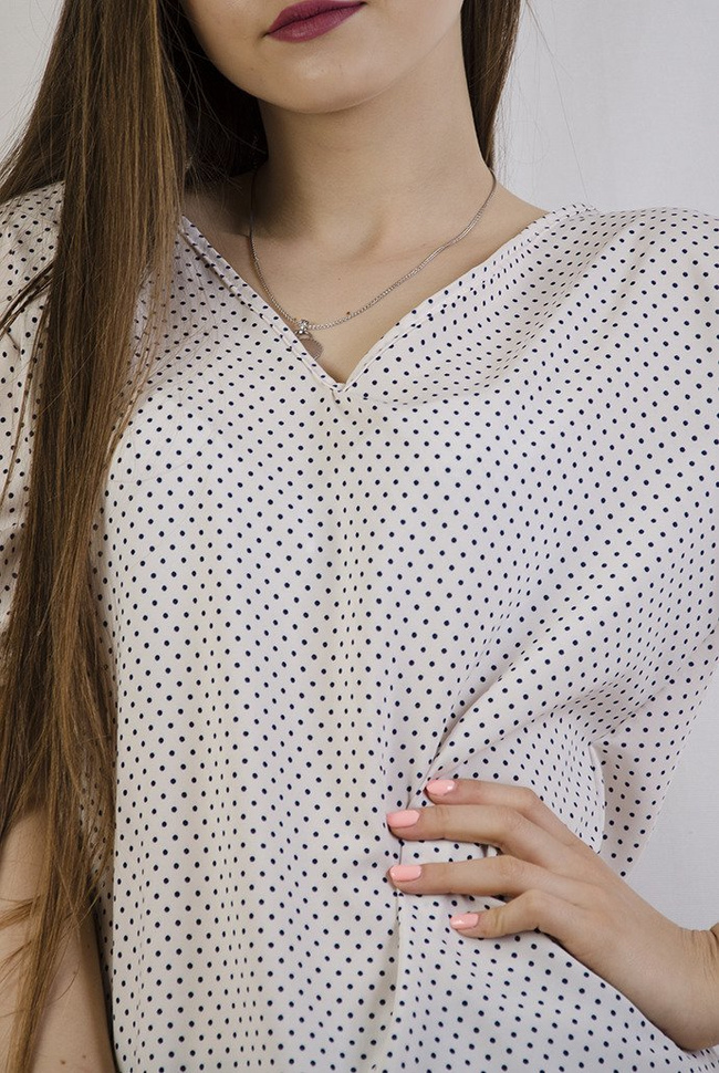 Beżowa bluzka w kropeczki