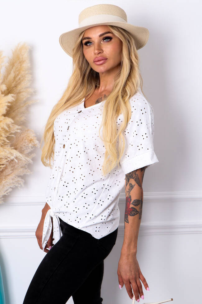 BLUZKA AŻUROWA Z GUZIKAMI I WIĄZANIEM NA DOLE- BIAŁA