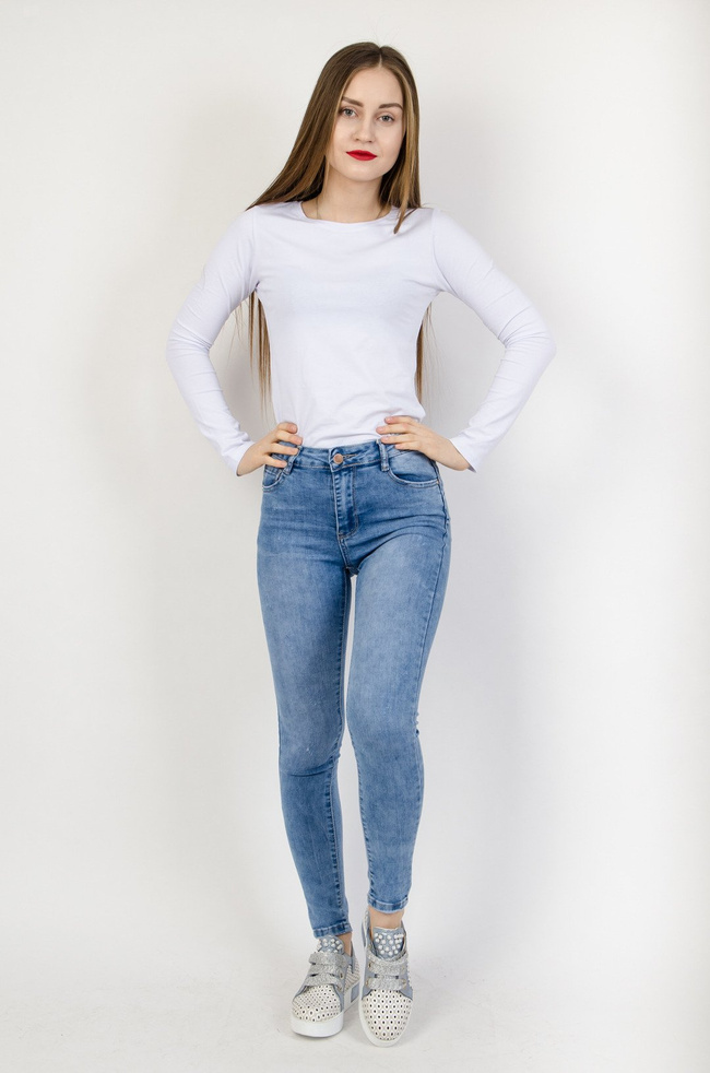 Jasne spodnie jeansowe typu Push up