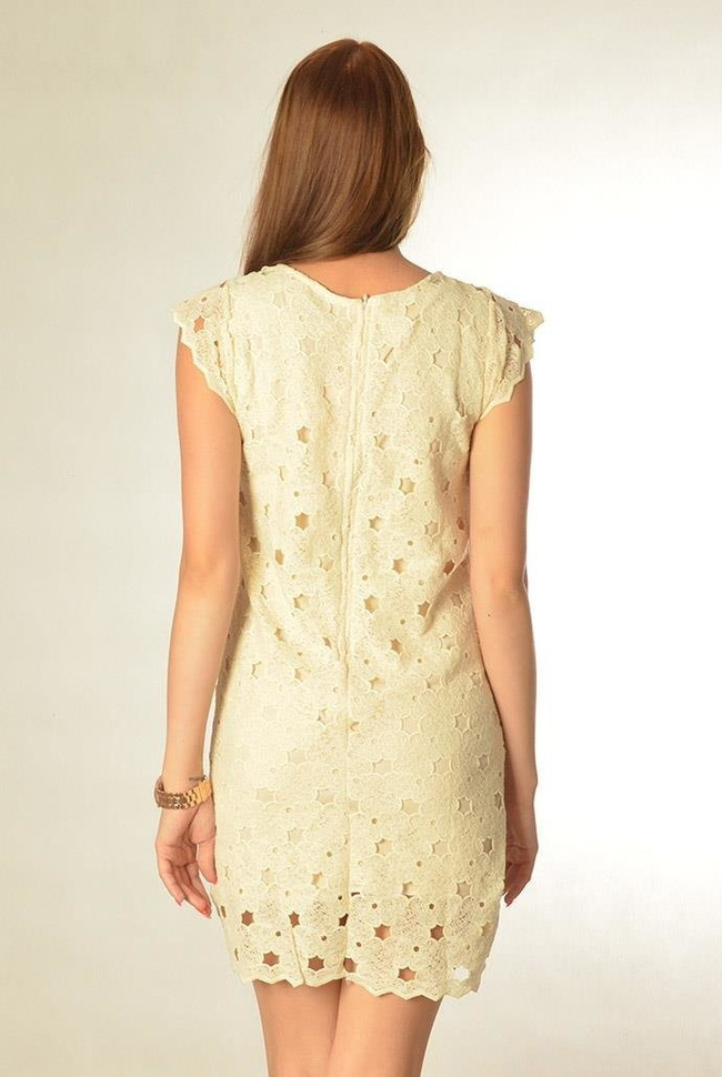 Beżowa koronkowa sukienka na krótki rękaw