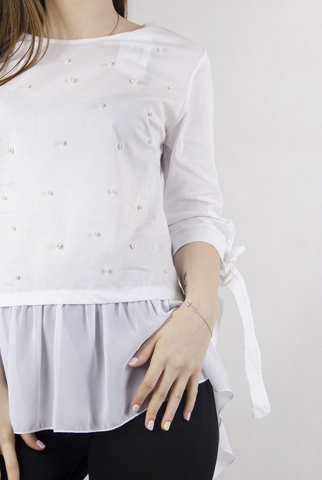 Biała bluzka koszulowa z przedłużeniem z tiulu