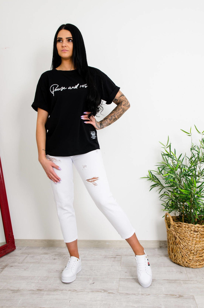 BIAŁE SPODNIE MOM FIT Z PRZETARCIAMI + PASEK