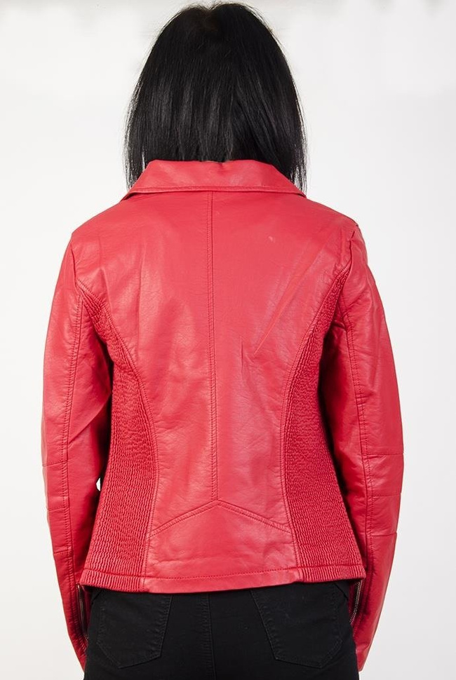 Czerwona kurtka ramoneska