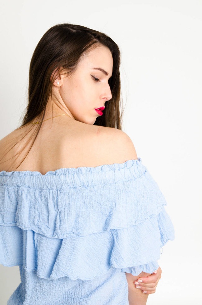 NIEBIESKA MUŚLINOWA BLUZKA HISZPANKA