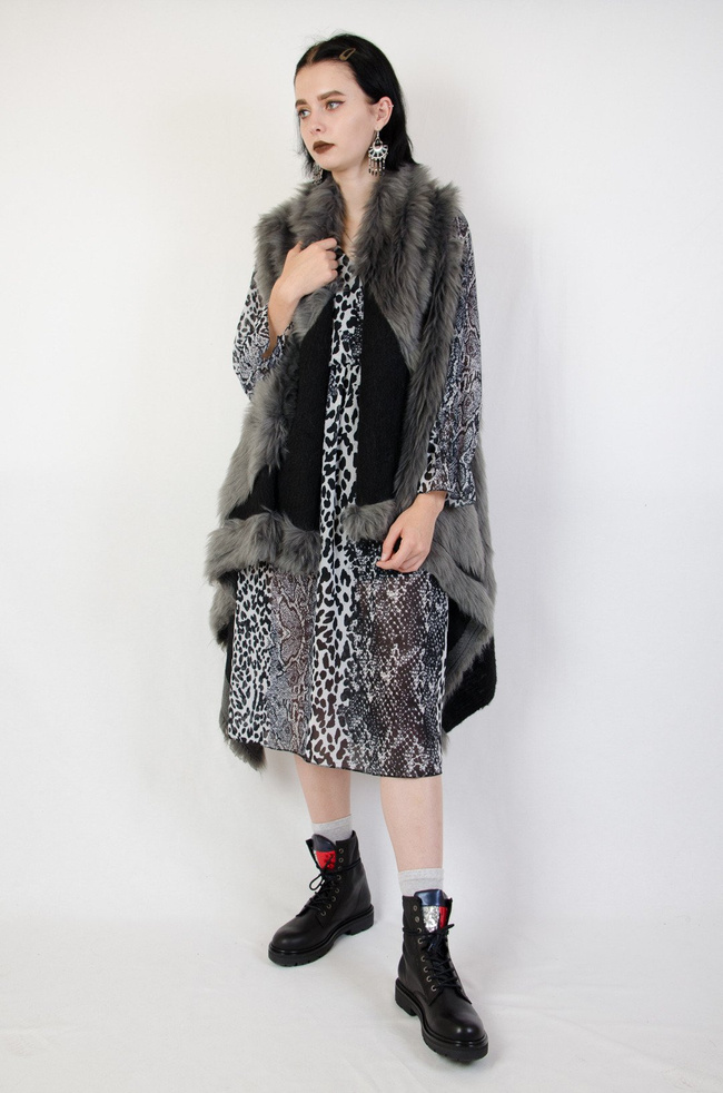  Futrzana ciemnoszara kamizelka o asymetrycznym kroju