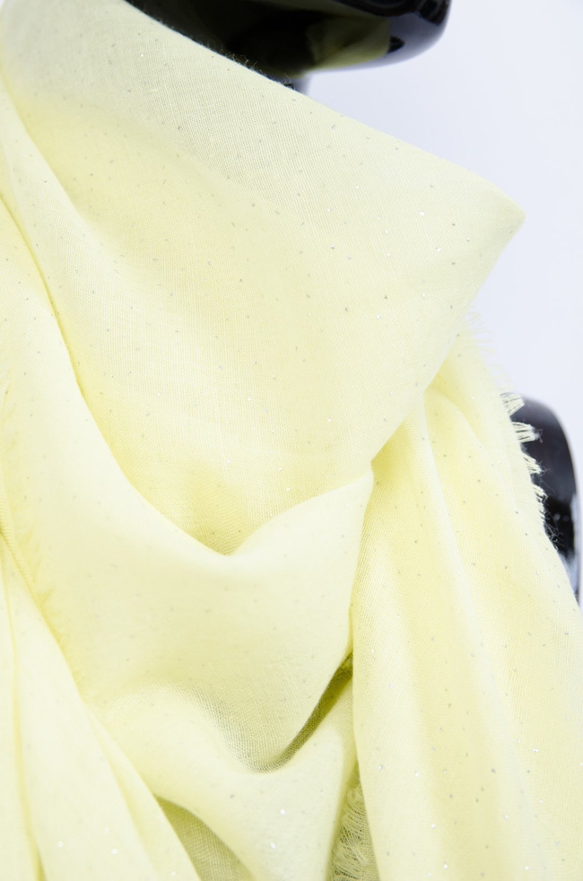 Żółty szalik z brokatem