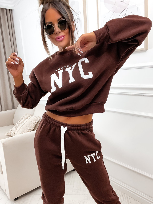 KOMPLET DRESOWY Z OZDOBNĄ NASZYWKĄ- BRĄZOWY