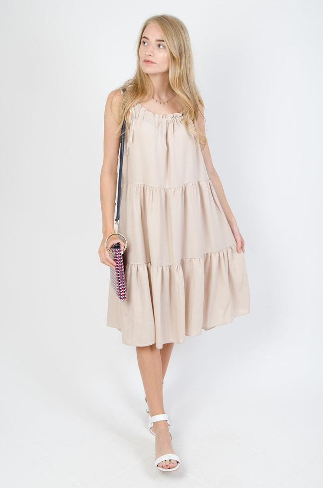 Beżowa warstwowa sukienka na cienkich ramiączkach