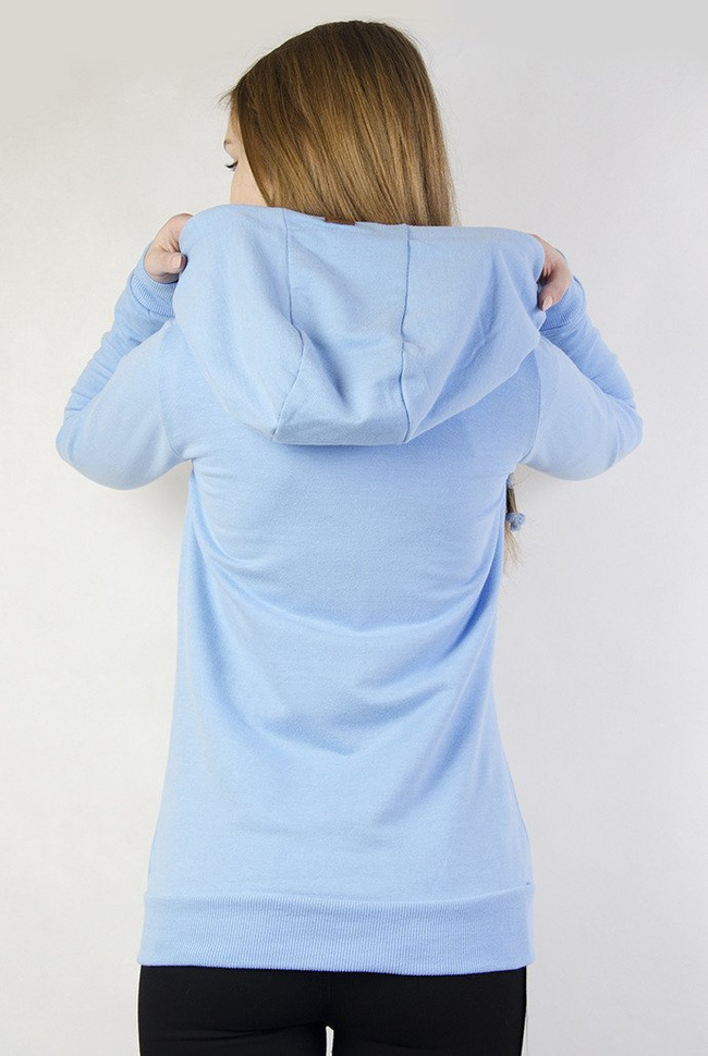 Jasnoniebieska bluza z kapturem