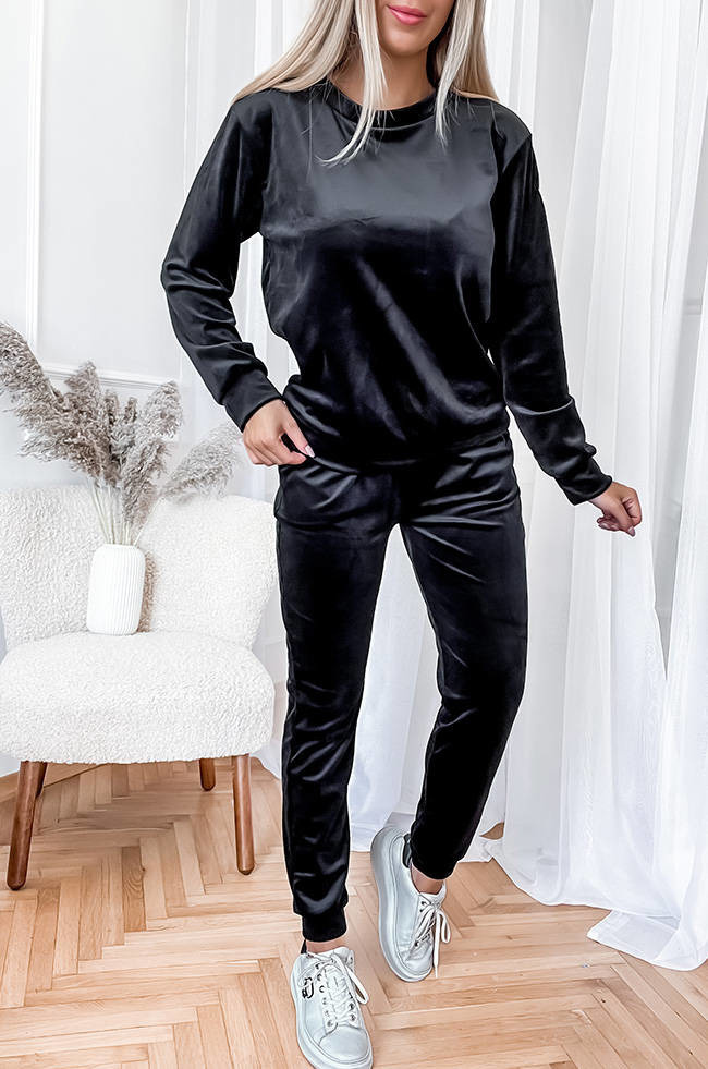 KOMPLET DRESOWY WELUROWY Z OZDOBNĄ NASZYWKĄ- CZARNY