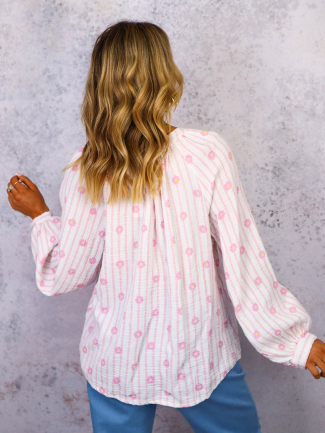 BLUZKA KOSZULOWA W PASKI I KWIATKI- JASNORÓŻOWA