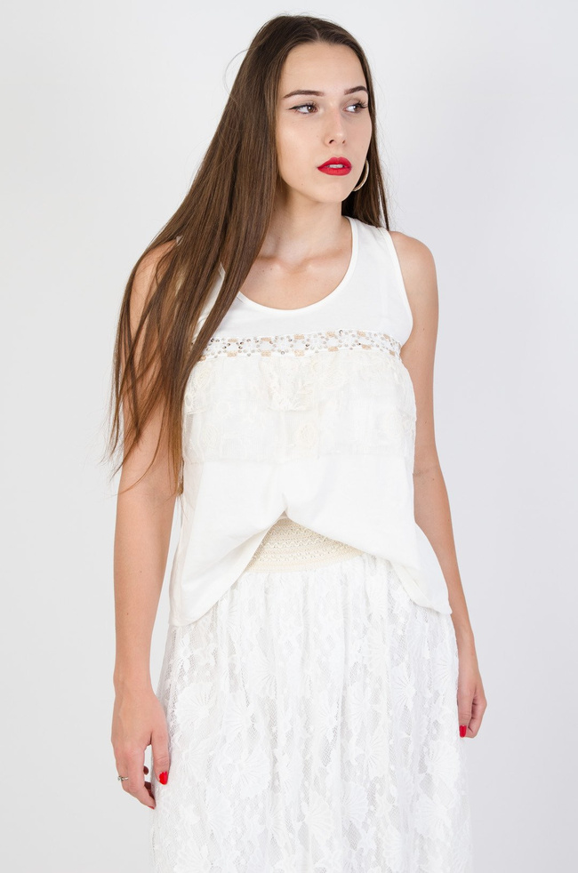 Bluzka zdobiona złotymi cekinami i warstwową koronką