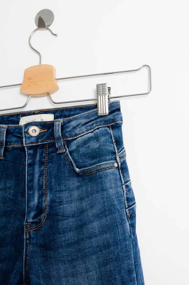 SPODNIE JEASOWE PUSH UP