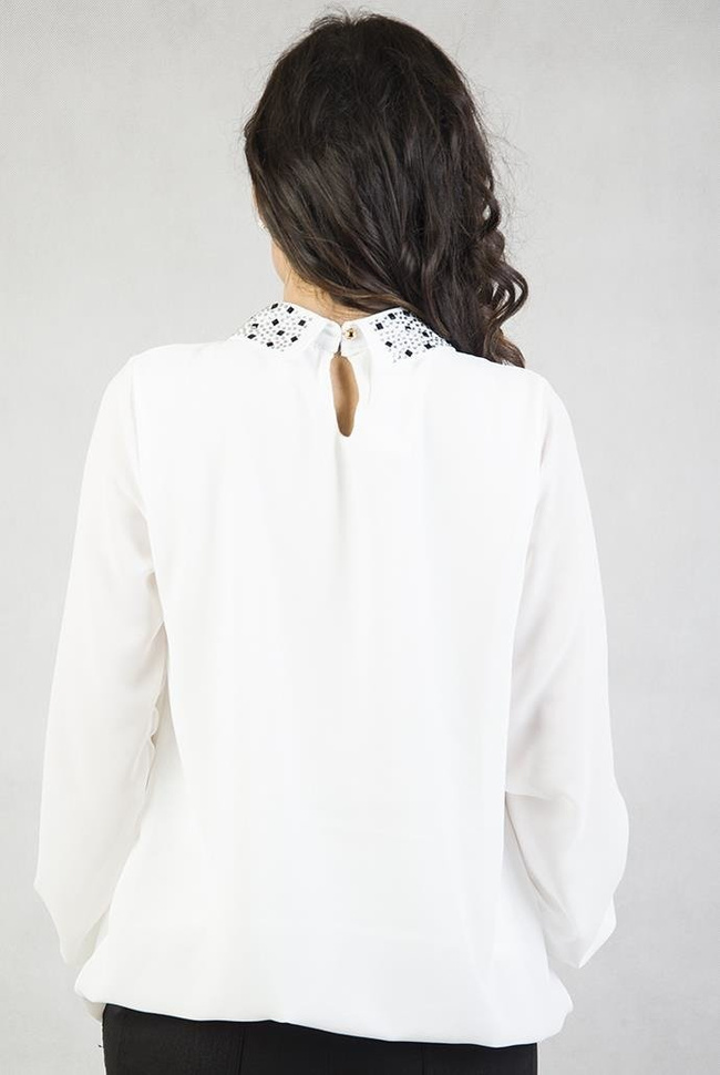 Biała bluzka z kołnierzem z cekinami