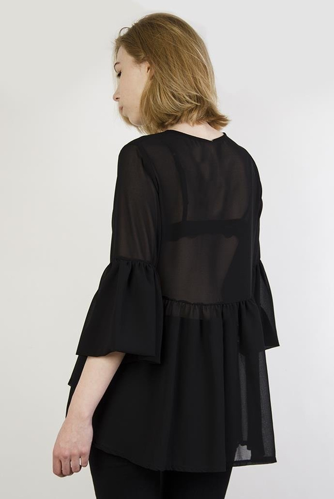 Czarna bluzka z siateczkowym odcięciem pod biustem