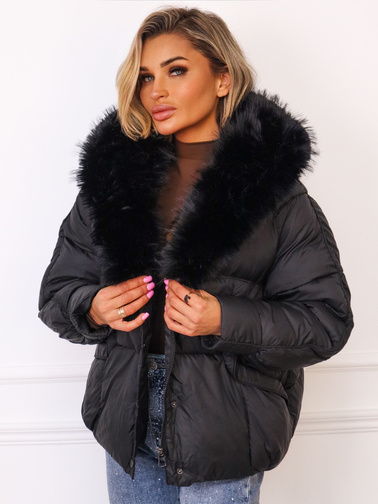 KURTKA Z FUTERKIEM ZAPINANA NA ZAMEK I ZATRZASKI- CZARNA
