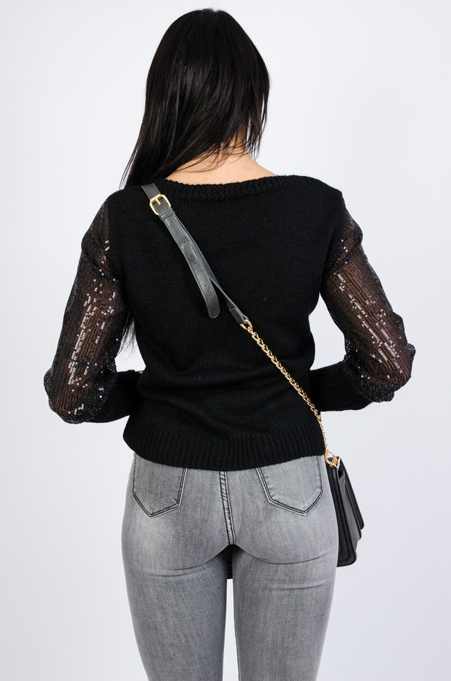 Czarny sweter z cekinami na rękawach