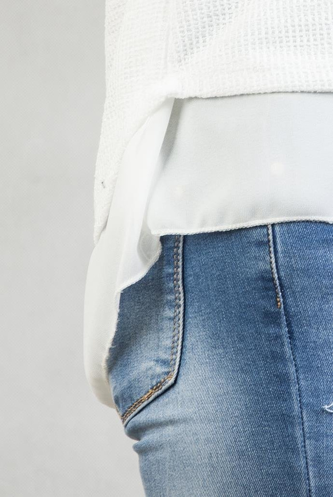 Biała bluzka z tiulem