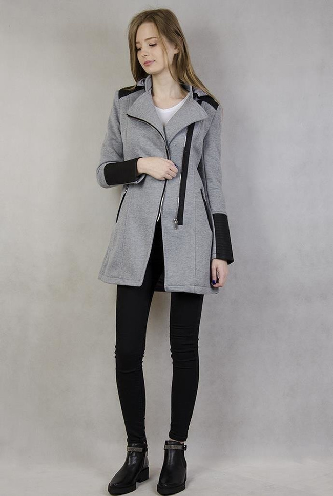 Jasnoszary płaszcz ze skóropodobnymi wstawkami