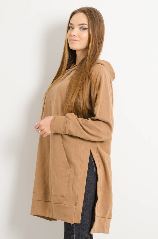 DŁUGA BLUZA KANGURKA Z ROZCIĘCIAMI PO BOKACH- JASNO BRĄZOWA