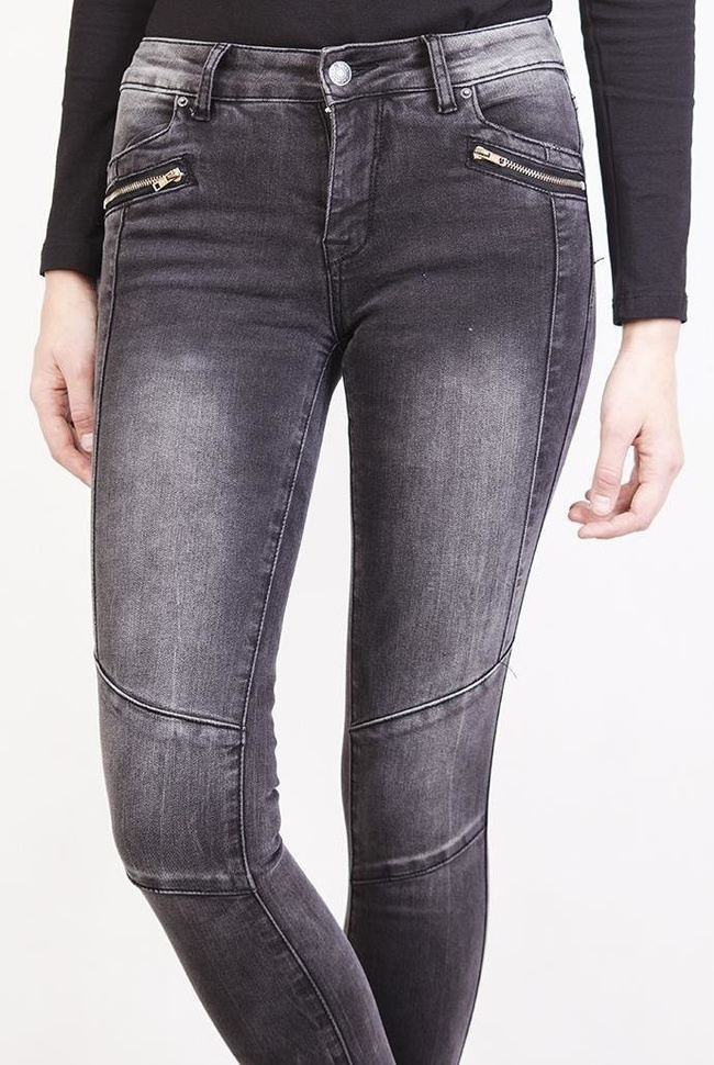 Szare spodnie rurki jeansowe z zamkami i przeszyciami