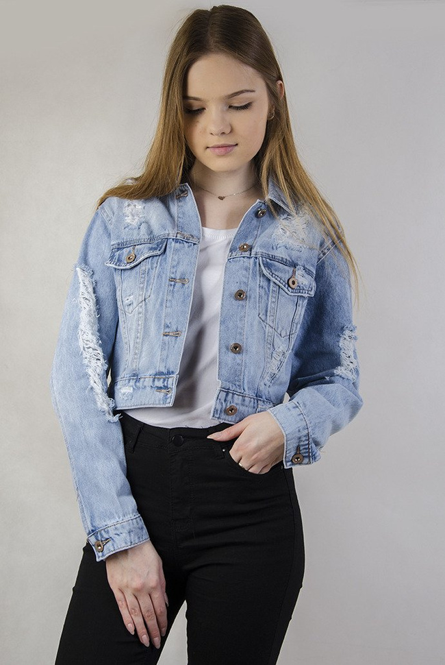 Jasna krótka kurtka jeansowa z dziurami
