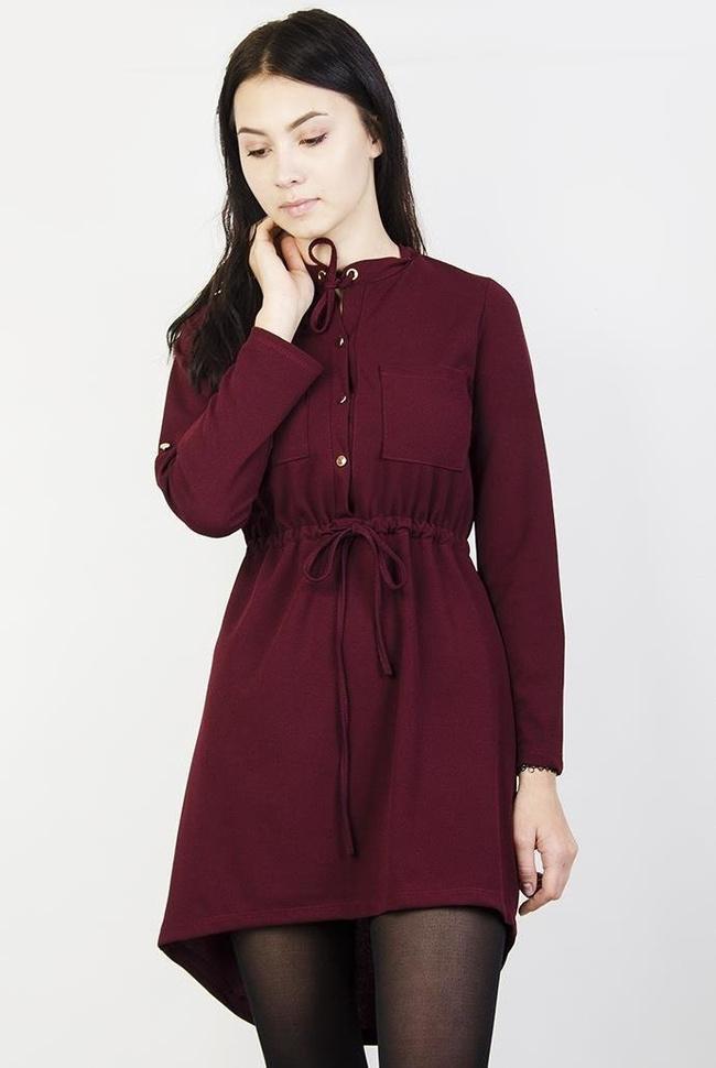 Asymetryczna sukienka bordowa z wiązaniem przy szyi oraz w talii