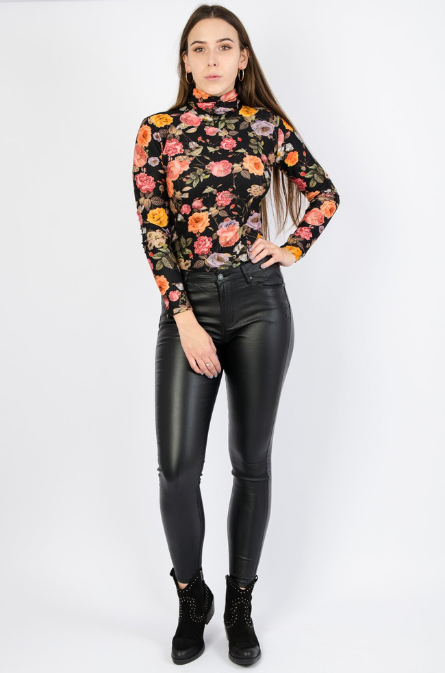 CZARNA BLUZKA Z GOLFEM W KWIATY