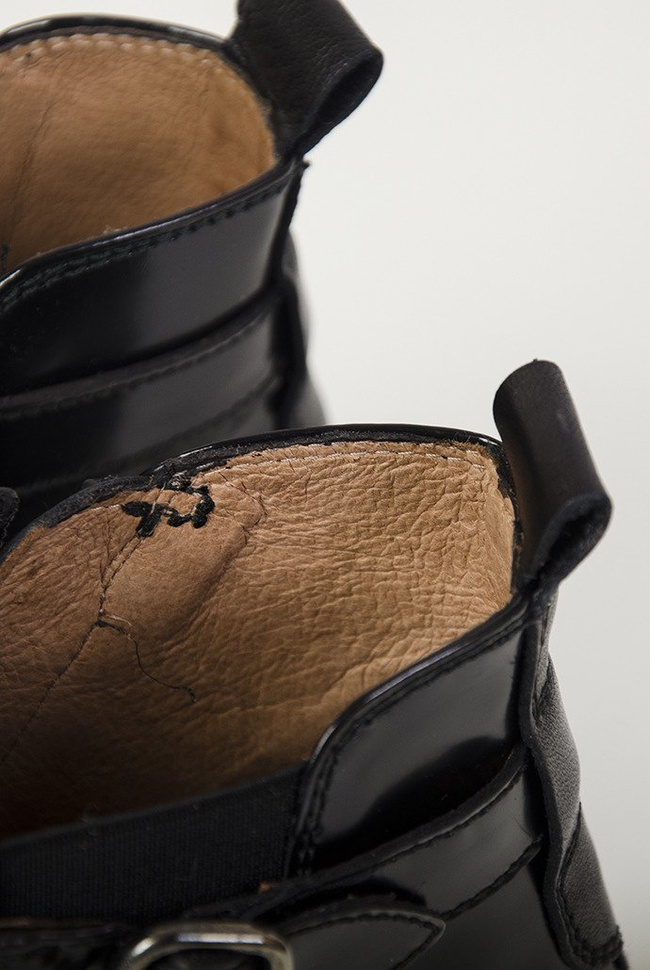 Hispanitas czarne sztyblety z zapięciem