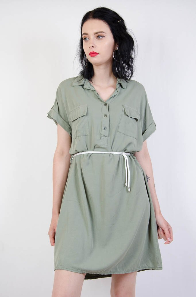 ZIELONA SUKIENKA SZMIZJERKA WIĄZANA W PASIE