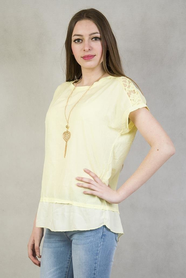 Żółta bluzka z koronką na plecach
