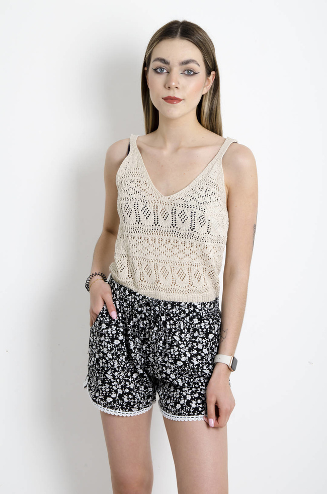 SZORTY MATERIAŁOWE WZORZYSTE Z OZDOBNĄ KORONKĄ- CZARNE